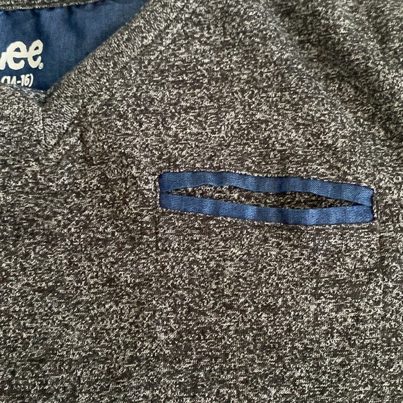 Lee gray/black shirt. Size large 14-16. - Picture 3 of 5